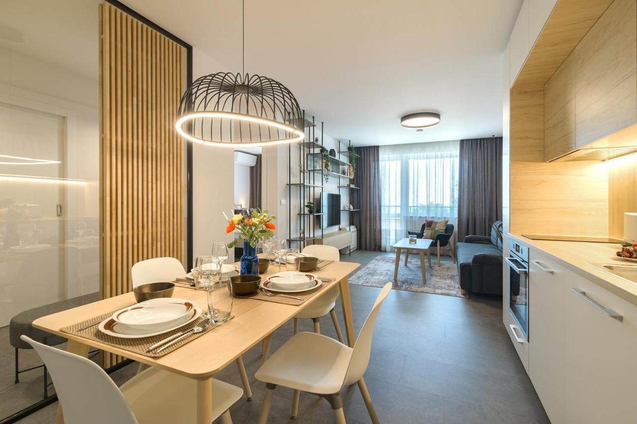 Nobile Apartment - Coral Residence Complex With Parking & Pool ヴァルナ エクステリア 写真