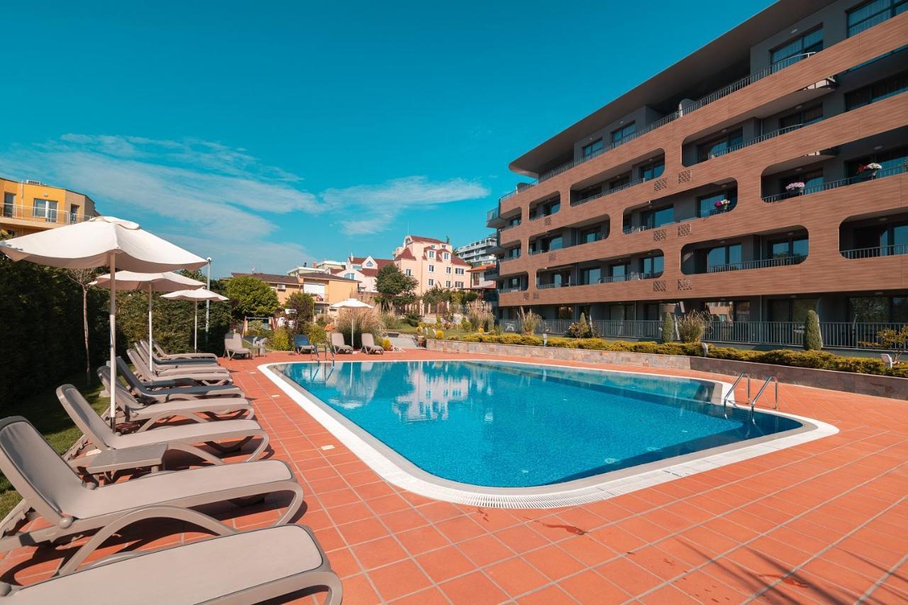 Nobile Apartment - Coral Residence Complex With Parking & Pool ヴァルナ エクステリア 写真